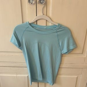 LULULEMON Swiftly Tech Short Sleeve Ice Blue size 4